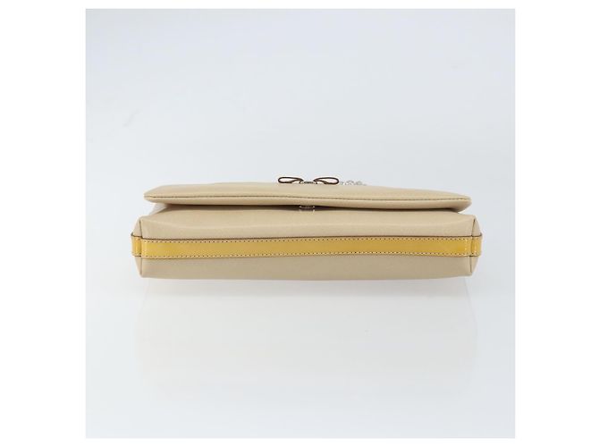 Borsa a Spalla Vala Chain in Pelle Beige Argento Auth BA8967 di Salvatore Ferragamo - vista 5