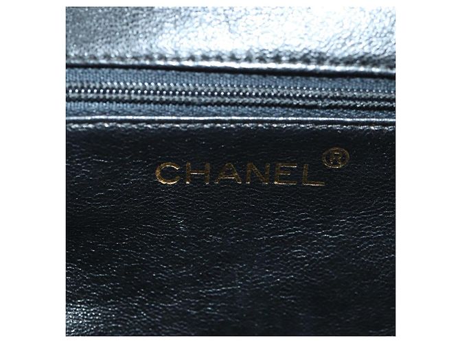 CHANEL Borsa Matelassé in Suede Nera Oro CC Auth 157875V Nero D'oro - vista 22