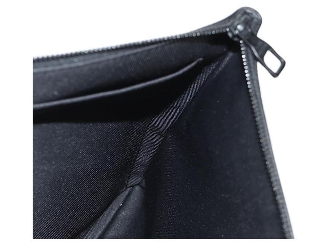 LOUIS VUITTON taiga arcobaleno Pochette A4 Borsa Nera M30347 LV Auth 157880M Nero - vista 20