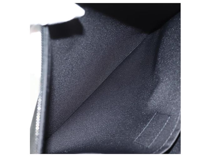 LOUIS VUITTON taiga arcobaleno Pochette A4 Borsa Nera M30347 LV Auth 157880M Nero - vista 22