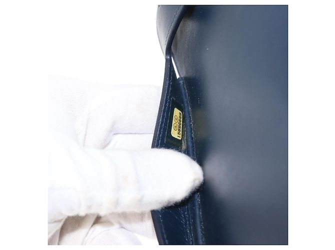 Custodia per iPad CHANEL in pelle caviar blu navy CC Auth BA8862 - vista 12