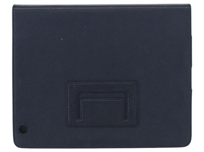 Custodia per iPad CHANEL in pelle caviar blu navy CC Auth BA8862 - vista 2