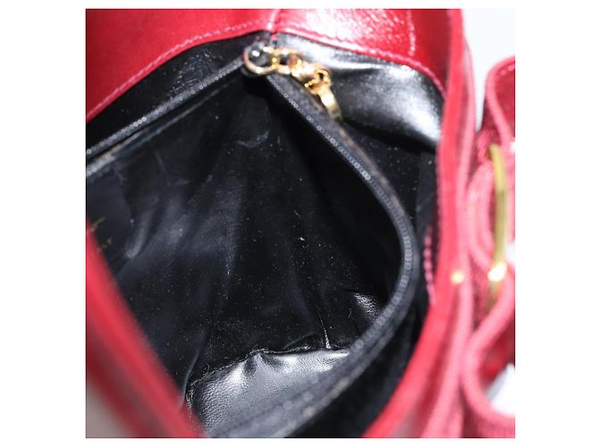 Borsa a mano Vala in pelle rossa e oro di Salvatore Ferragamo Auth gh1422 Rosso D'oro - vista 19