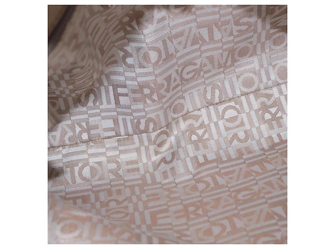 Borsa tote in pelle beige argento Salvatore Ferragamo Auth ka939 - vista 11