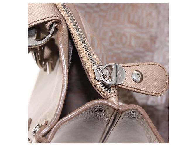Borsa tote in pelle beige argento Salvatore Ferragamo Auth ka939 - vista 23