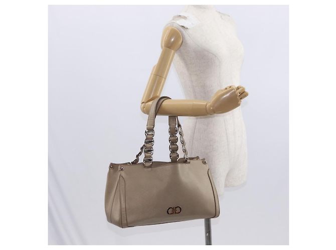 Borsa tote in pelle beige argento Salvatore Ferragamo Auth ka939 - vista 27