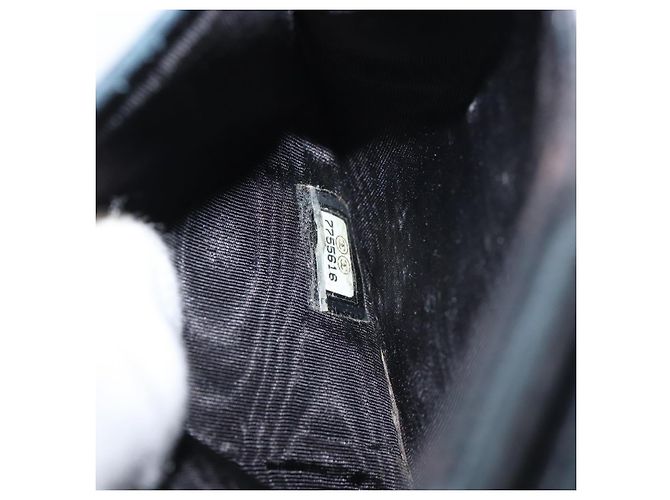 Portefeuille CHANEL en cuir caviar noir avec CC doré Auth fm4996 - vue 12