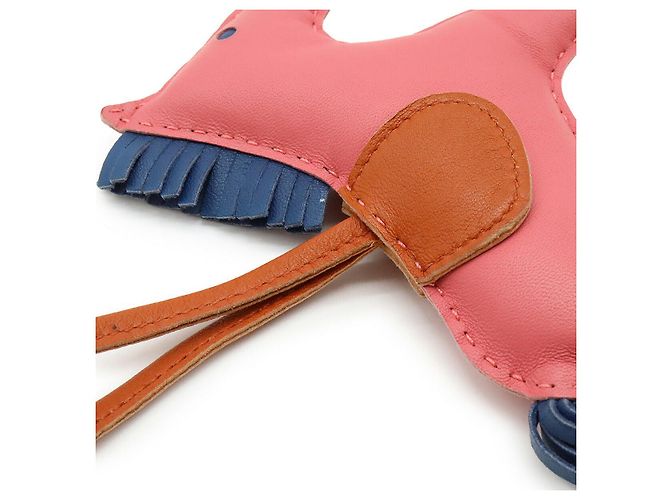 Charm per borsa Hermès Rodeo MM Agneau Milo Rosa - vista 4