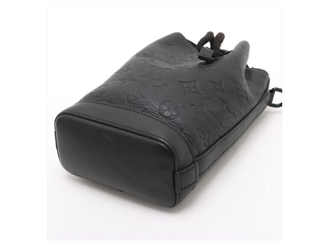 Noe Borsa a spalla Noé in pelle Monogram Empreinte RFID Louis Vuitton Nero - vista 3