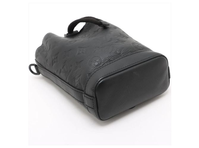 Noe Borsa a spalla Noé in pelle Monogram Empreinte RFID Louis Vuitton Nero - vista 4