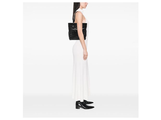 Chanel Schwarze Kleine Gesteppte Beschichtete Canvas Paris Biarritz Tote - Ansicht 7