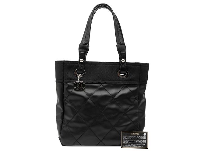 Chanel Schwarze Kleine Gesteppte Beschichtete Canvas Paris Biarritz Tote - Ansicht 8