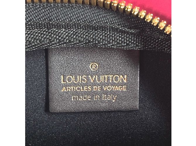 Borsa Pochette Monogram Scuba della linea Crociera Louis Vuitton M92804 Nero Rosa Monogramma - vista 13