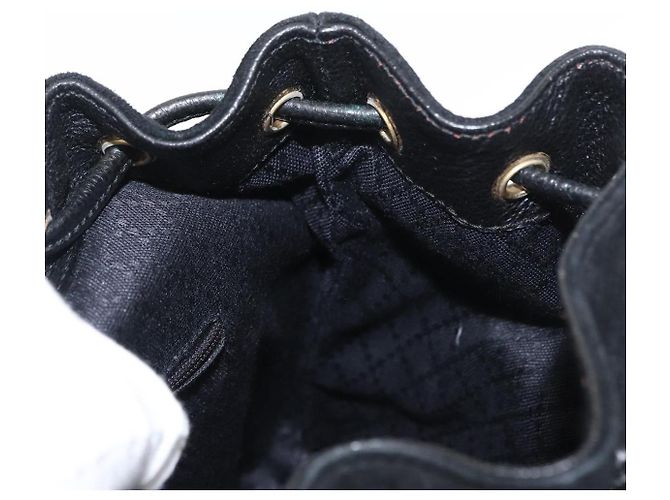 Sac à dos en daim Gucci Bamboo Noir Or 003 1956 0030 Auth 155694 - vue 24