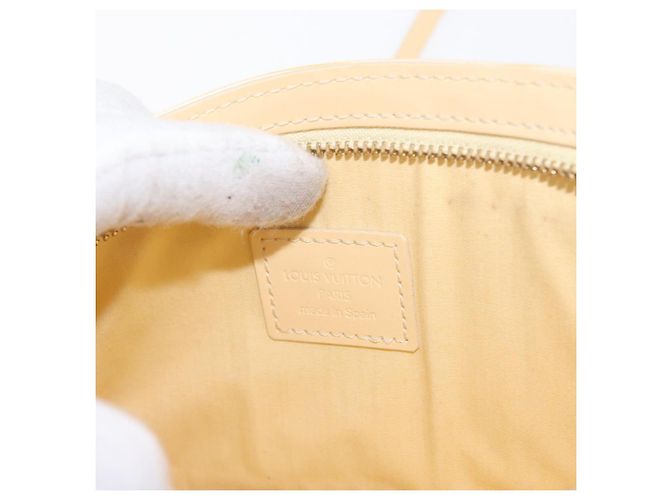 LOUIS VUITTON Epi Rochelle Waist bag Cream M5292A LV Auth 156773 - view 18