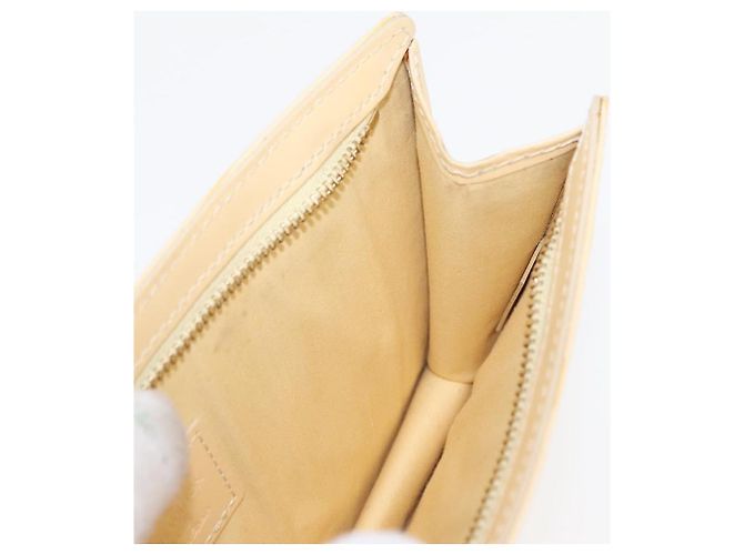 LOUIS VUITTON Epi Rochelle Waist bag Cream M5292A LV Auth 156773 - view 20