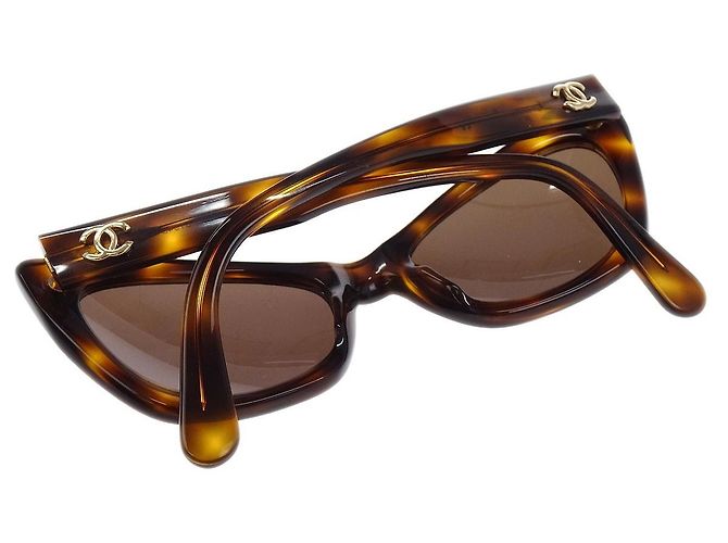 Occhiali da sole CHANEL Logo in plastica Marrone - vista 3