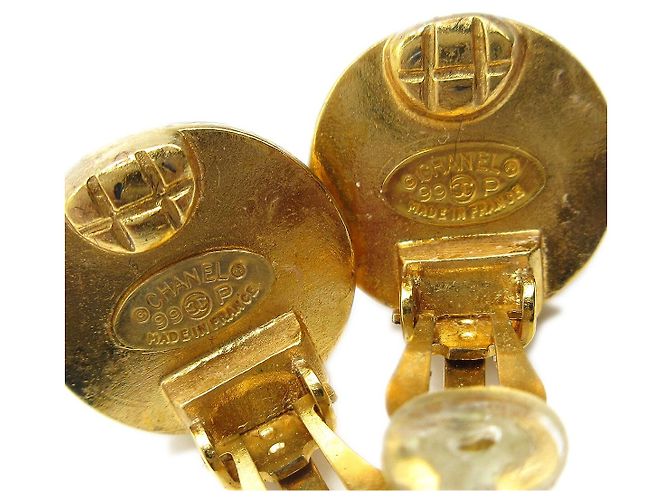 Chanel Vintage CC Bottone Rotondo Clip-On Metallo D'oro - vista 4