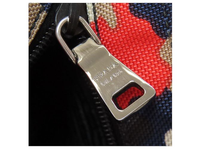 Borsa a spalla in tela con stampa camouflage Prada Rosso Beige Blu navy - vista 11