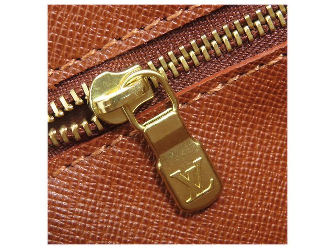 Borsa Clutch Marly Dragonne M51825 di Louis Vuitton Monogramma - vista 9
