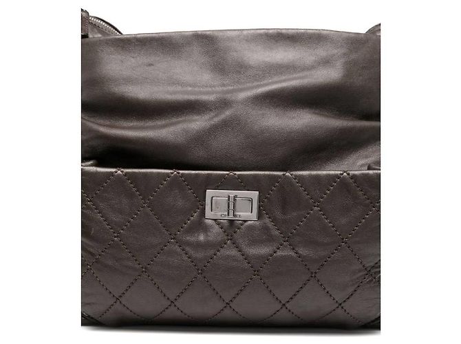 Sac à épaule en cuir marron Chanel - Années 2000 - vue 4