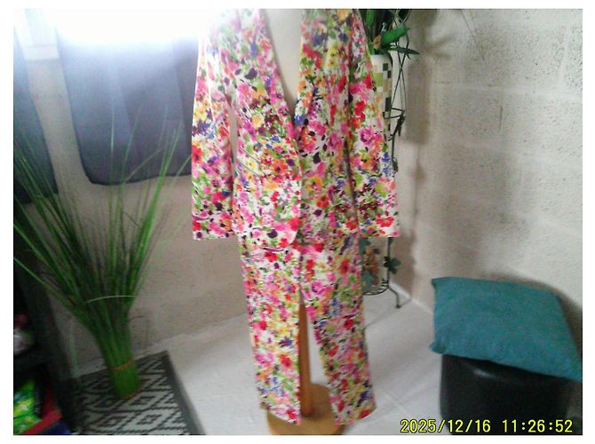 Autre Marque Conjunto de blazer e calça Manigance floral em algodão Multicor - vista 6
