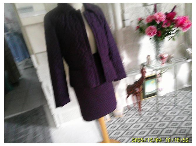 Autre Marque Traje de chaqueta y falda Strenesse púrpura acolchado Morado oscuro - vista 2