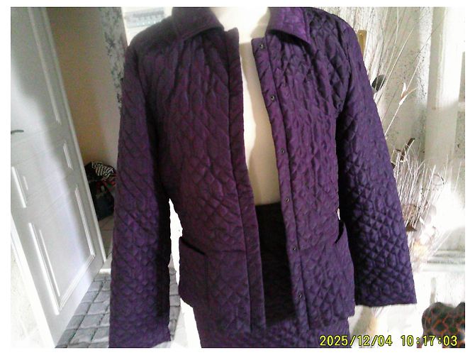 Autre Marque Traje de chaqueta y falda Strenesse púrpura acolchado Morado oscuro - vista 3