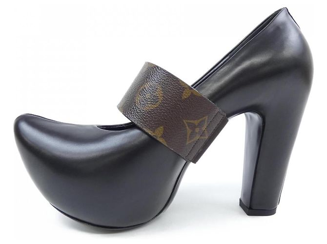 Pumps Puffy Line Louis Vuitton Nero - vista 2
