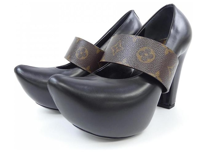 Pumps Puffy Line Louis Vuitton Nero - vista 3