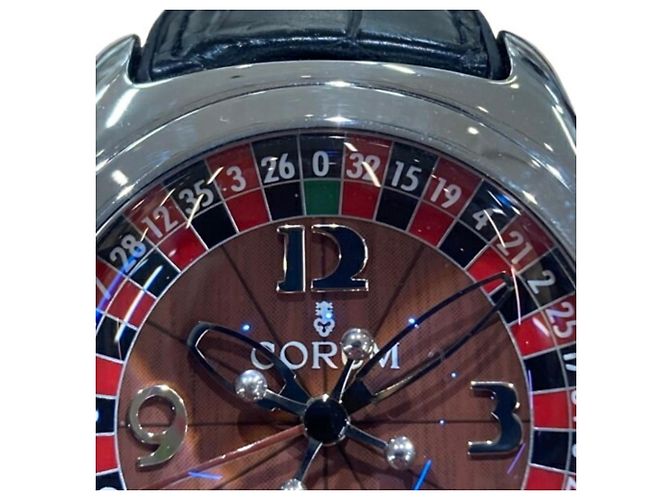 Corum Bubble Casino Royale Uhr Limitierte Auflage 2003 - view 2