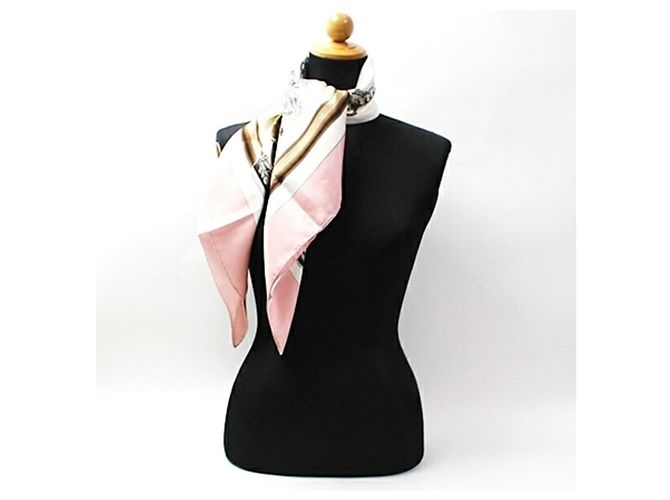 Bufanda de seda Carre 90 de Hermès Rosa Blanco - vista 4