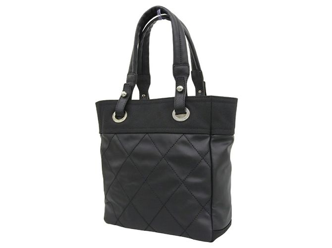 Chanel Paris-Biarritz PM Handtasche aus schwarzem beschichtetem Canvas - Ansicht 2