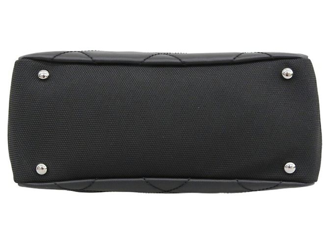 Chanel Paris-Biarritz PM Handtasche aus schwarzem beschichtetem Canvas - Ansicht 4