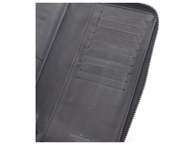 Louis Vuitton Taurillon Leather Zippy Wallet Black - view 10