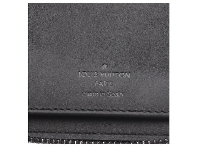 Louis Vuitton Taurillon Leather Zippy Wallet Black - view 5