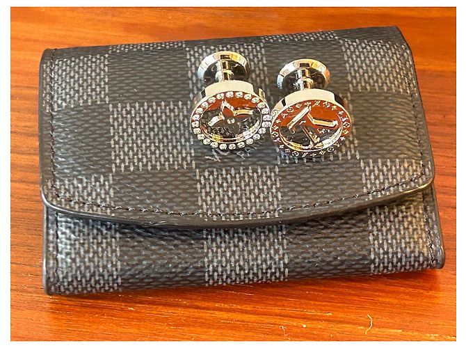 Louis Vuitton Cufflinks Silvery - view 6