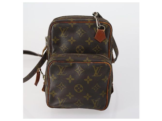 LOUIS VUITTON Borsa a Spalla Monogram Taiga Set da 3 Epicea LV Auth 152178 Monogramma - vista 17