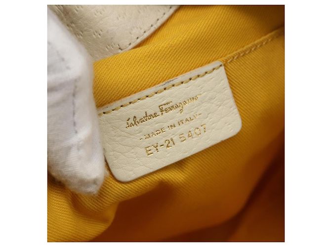 Borsa a Spalla Salvatore Ferragamo in Pelle Beige Oro Auth ka894 D'oro - vista 12