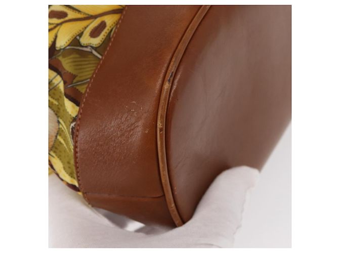 Borsa a Spalla Salvatore Ferragamo in Tela Marrone Oro Auth 151697 D'oro - vista 15