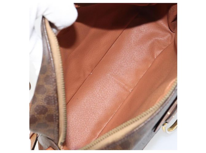 Céline Borsa a Spalla in Tela Macadam CELINE in Pelle PVC Marrone Oro Auth mr1695 D'oro - vista 11