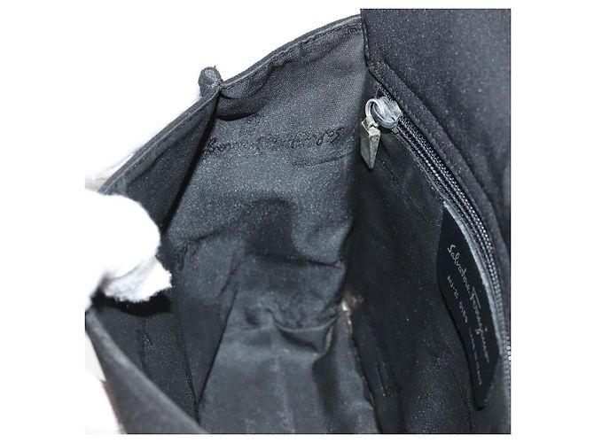 Borsa a Spalla Salvatore Ferragamo Nylon Nero Auth BA8876 - vista 23