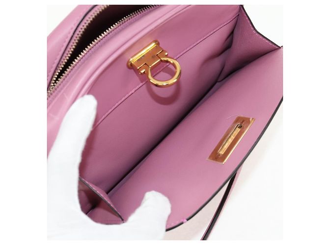 Borsa a Spalla Gancini in Pelle Rosa Oro Auth BA8838V di Salvatore Ferragamo - vista 22