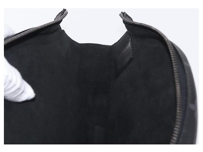LOUIS VUITTON Ensemble Monogram Eclipse Ping Pong James Club Étui LV Auth 158098SM Monogramme - vue 18
