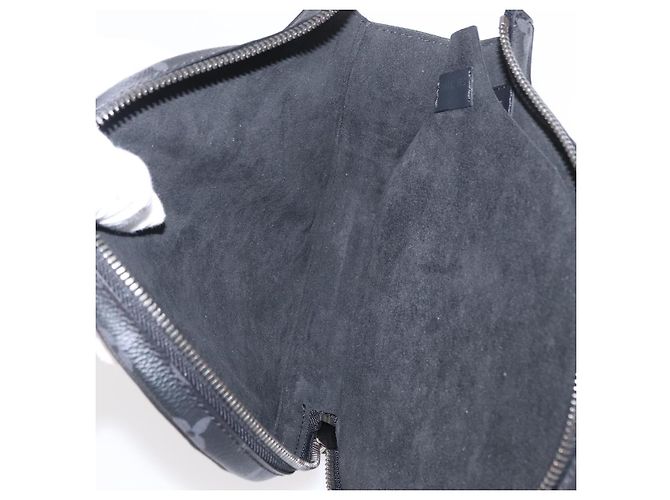 LOUIS VUITTON Ensemble Monogram Eclipse Ping Pong James Club Étui LV Auth 158098SM Monogramme - vue 19
