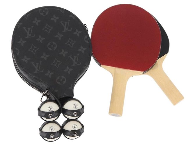 LOUIS VUITTON Ensemble Monogram Eclipse Ping Pong James Club Étui LV Auth 158098SM Monogramme - vue 2