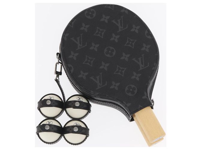 LOUIS VUITTON Ensemble Monogram Eclipse Ping Pong James Club Étui LV Auth 158098SM Monogramme - vue 37