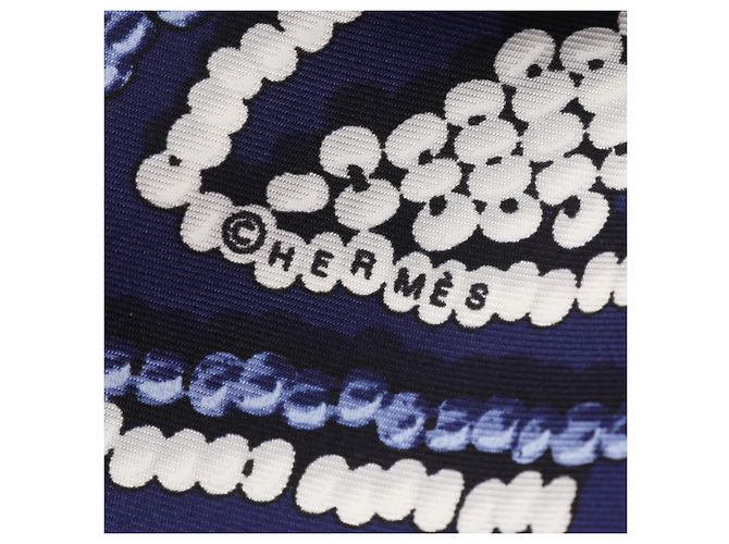 Foulard in seta Hermès Carré Jean 140 Kelly in Perle Bianco Rosso Blu navy - vista 2
