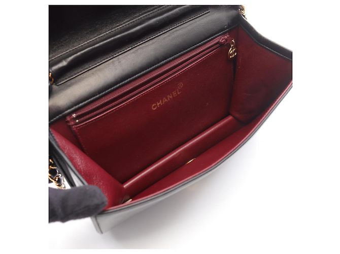 Borsa a Spalla Chanel Matelassé con Patta Completa Nero - vista 3