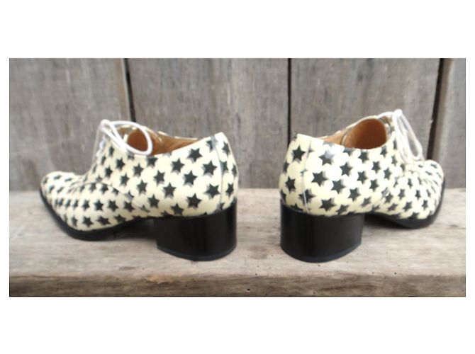 Derbies Free Lance in pelle verniciata bianca Bianco - vista 5